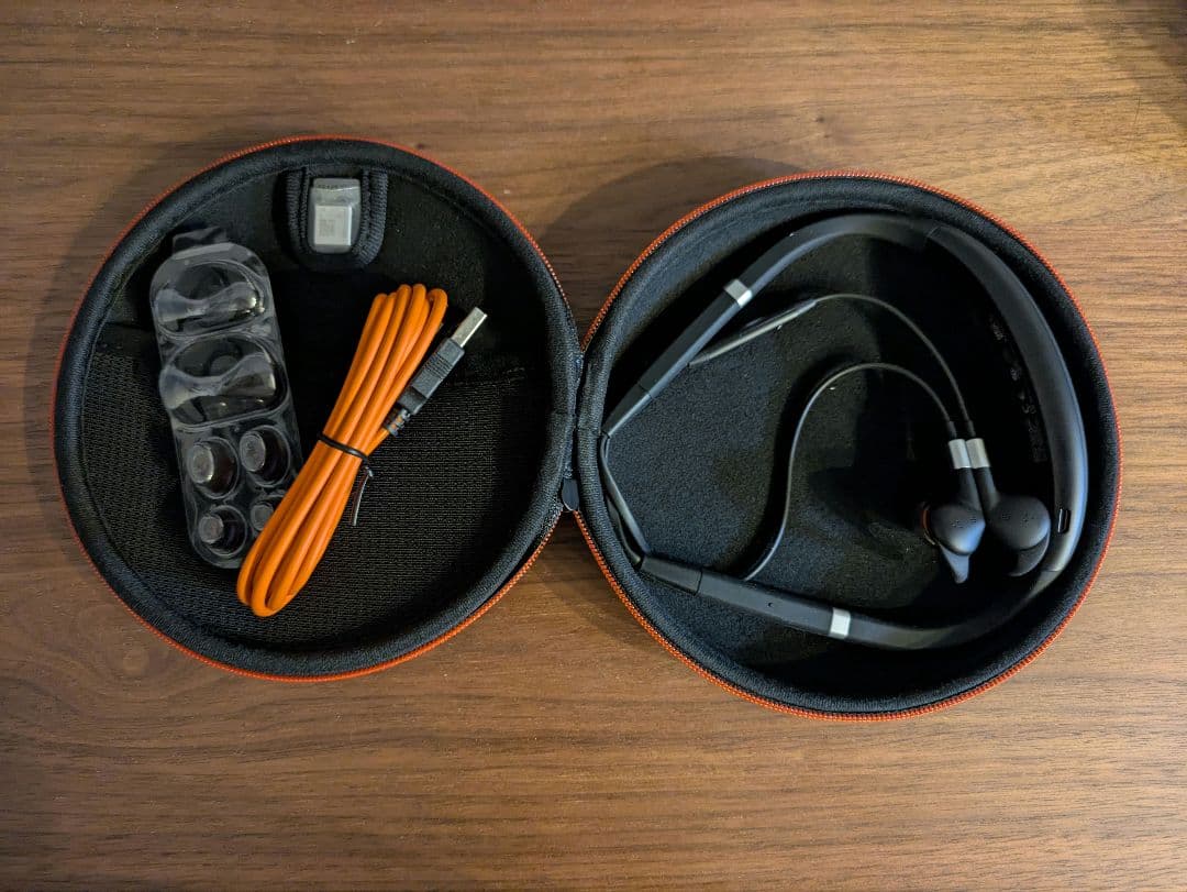 【mugichanchan】Jabra ワイヤレスヘッドホン ケース