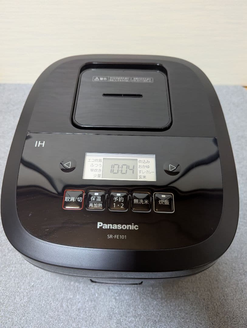 Panasonic　パナソニック SR-FE101 炊飯器 　2023年製　5合