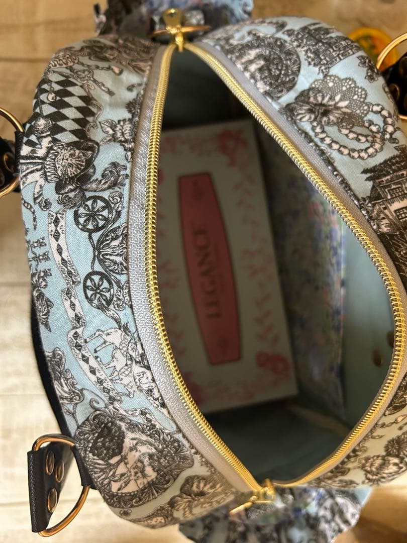 love♡kokka. 長靴を履いた猫　超レア生地　サイドpボストンバッグ