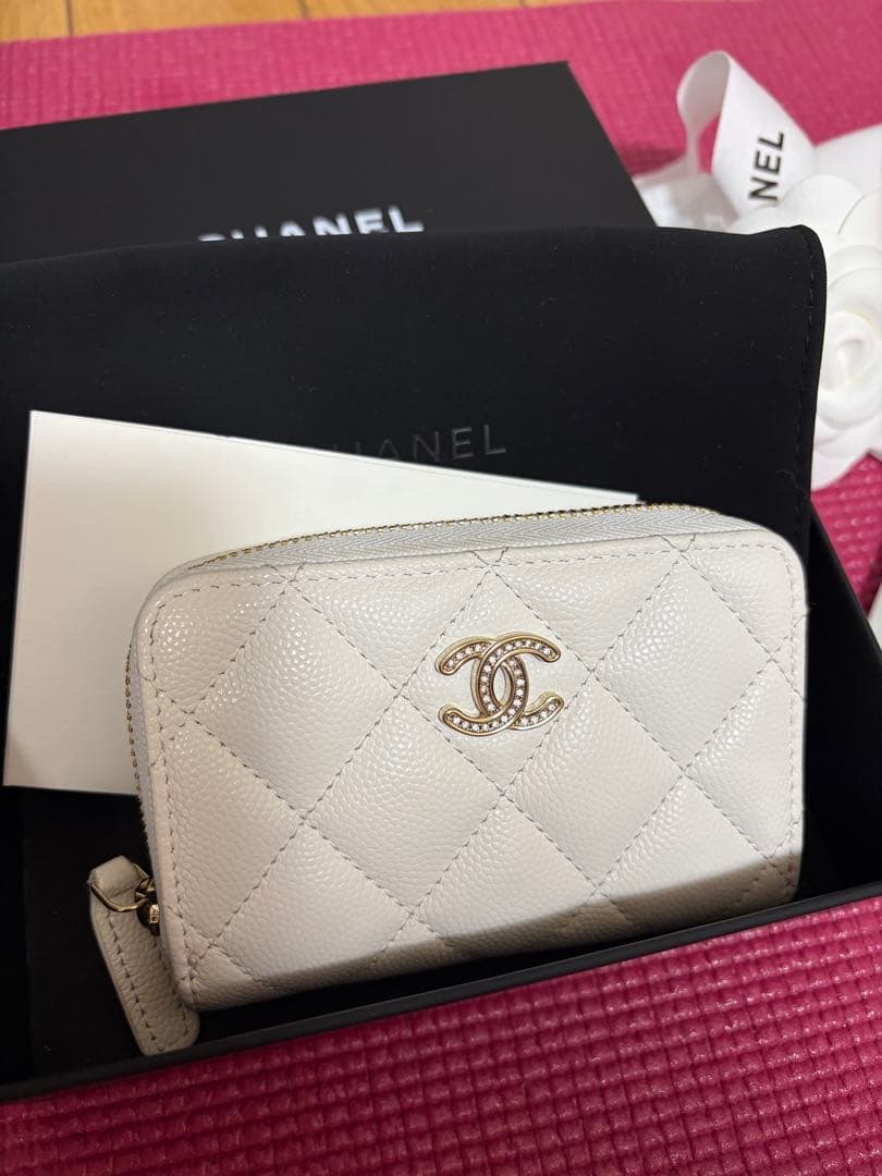美品 シャネル パース ケース キャビアスキン ホワイト