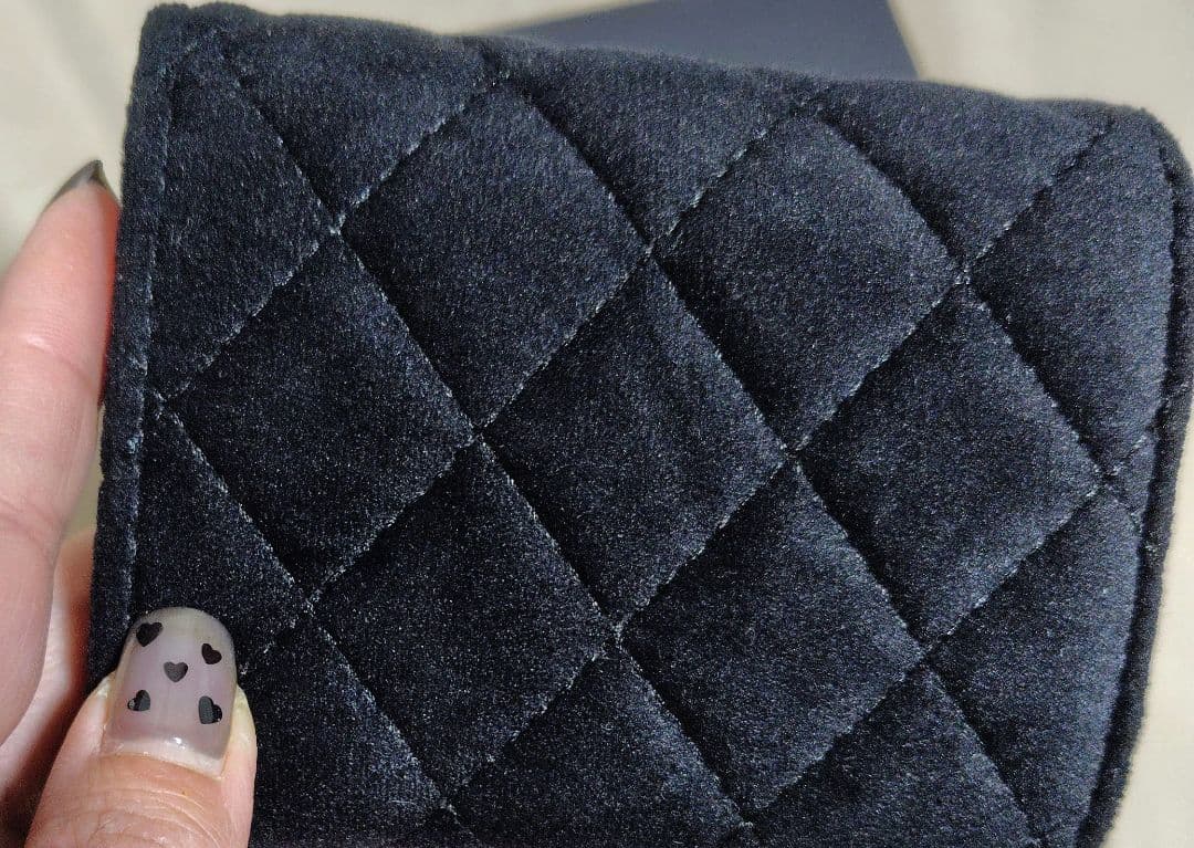 ♡CHANEL♡ ブラック キルティング 二つ折り財布✨美品✨