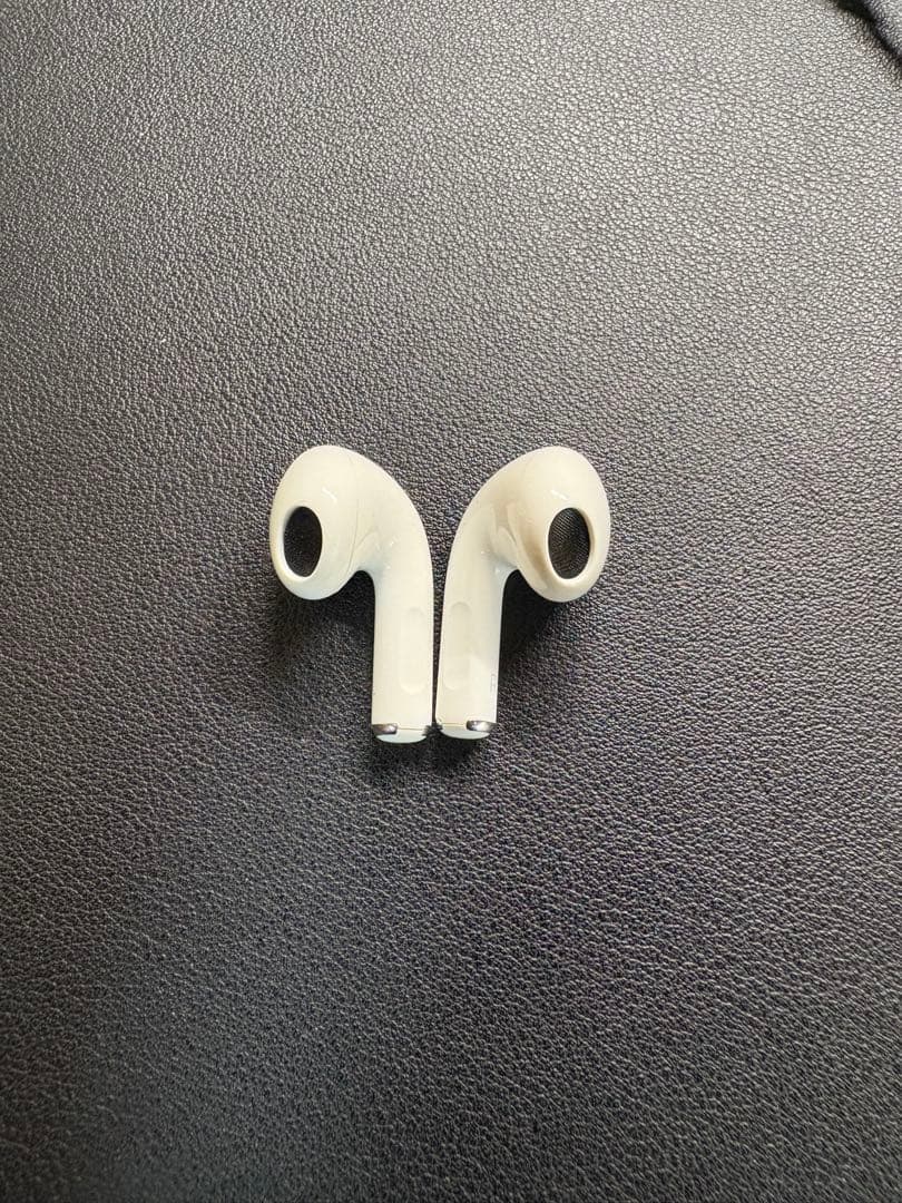 Apple AirPods3 (第3世代) 本体 充電ケース付