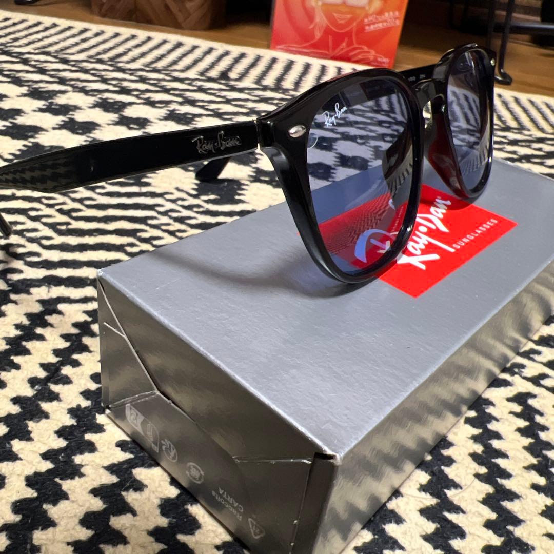 Ray-Ban ORB4258F サングラス ブルーレンズ