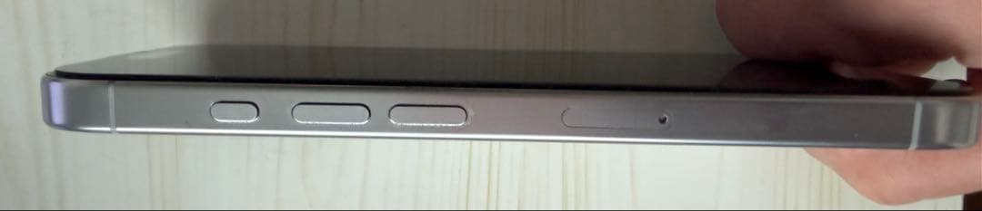 Apple iPhone 16Pro ホワイトチタニウム 本体