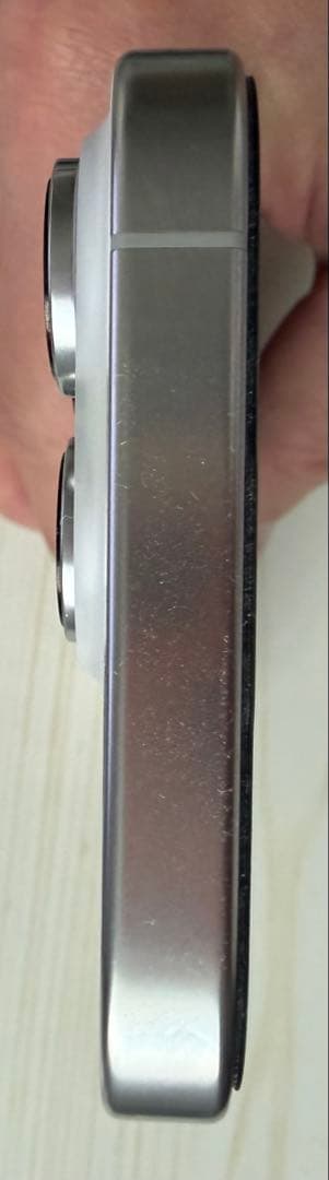 Apple iPhone 16Pro ホワイトチタニウム 本体