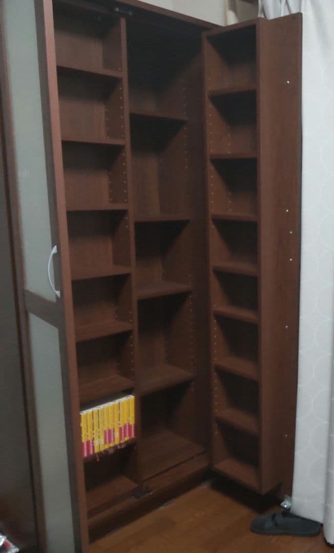 値下げ！11月5日まで！木製 ガラス扉 　スライド本棚　ニトリ