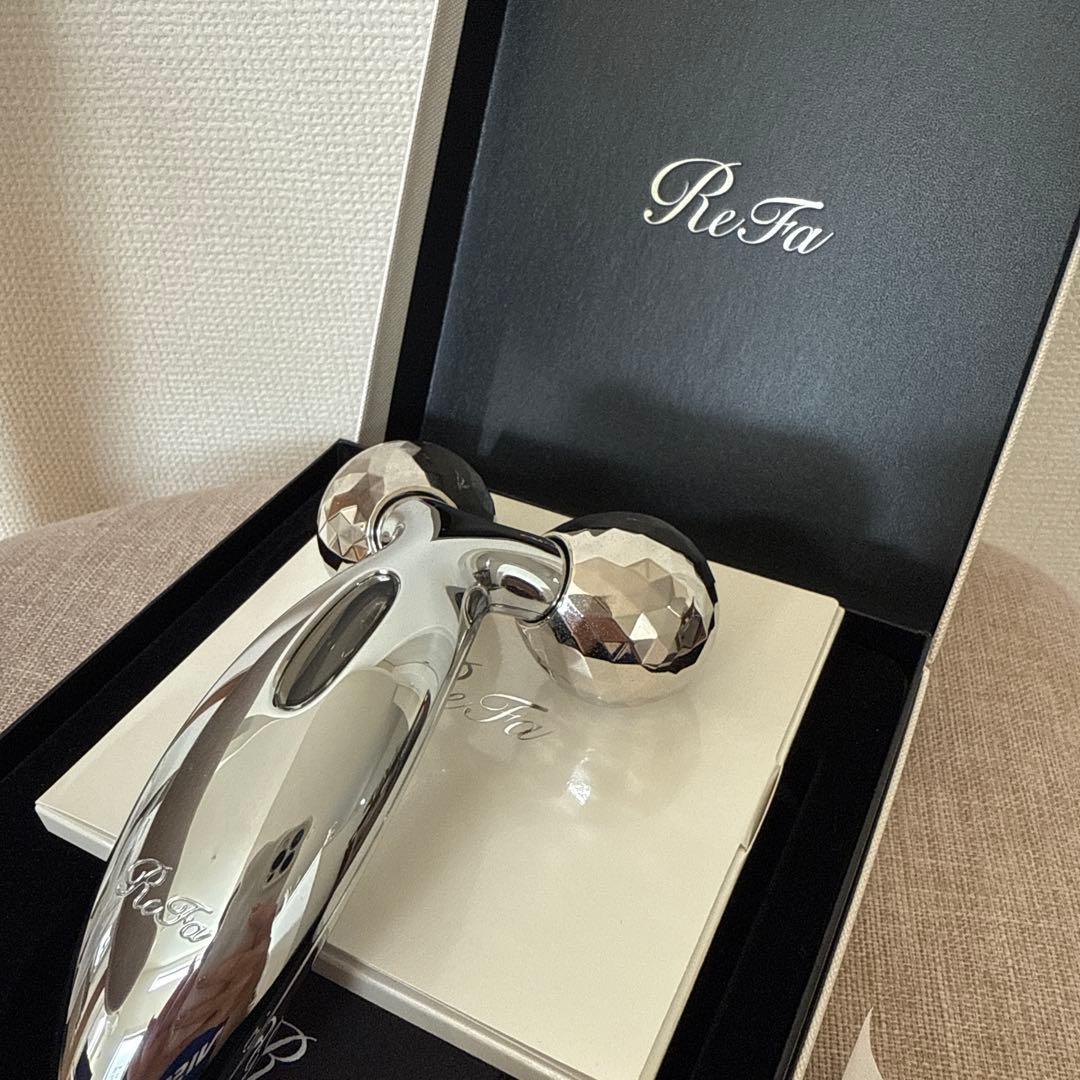 【美品 未使用に近い】ReFa CARAT 美顔ローラー シルバー