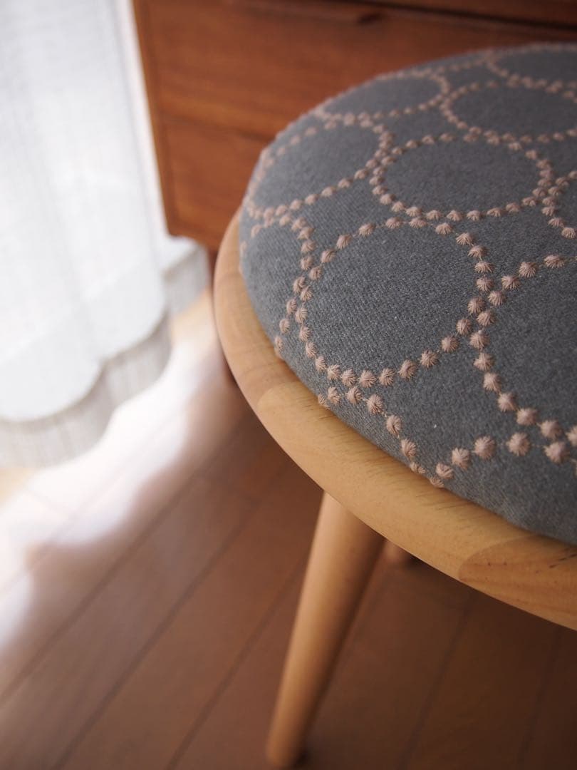 ヨッシーさん専用 ミナペルホネン ハンドメイド ラウンドスツール タンバリン