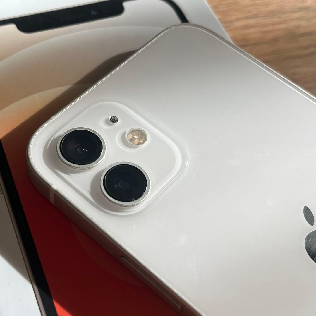 iPhone 12 64GB ホワイト【画面割れ】