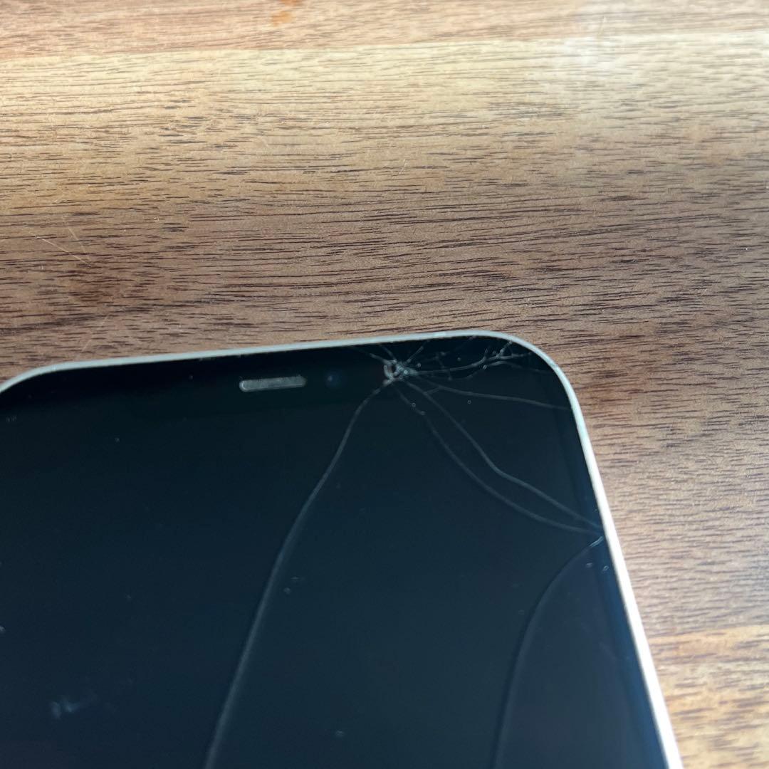 iPhone 12 64GB ホワイト【画面割れ】