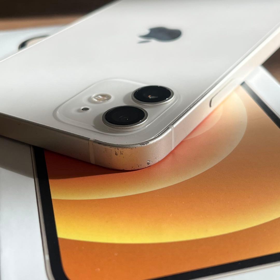 iPhone 12 64GB ホワイト【画面割れ】