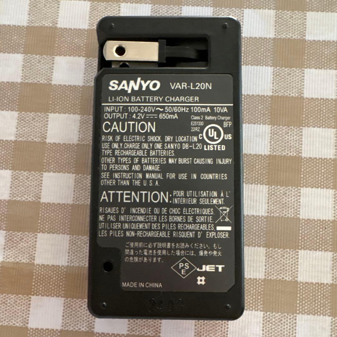 動作品　【Xacti】SANYO デジタルムービーカメラ DMX-CG9(W)