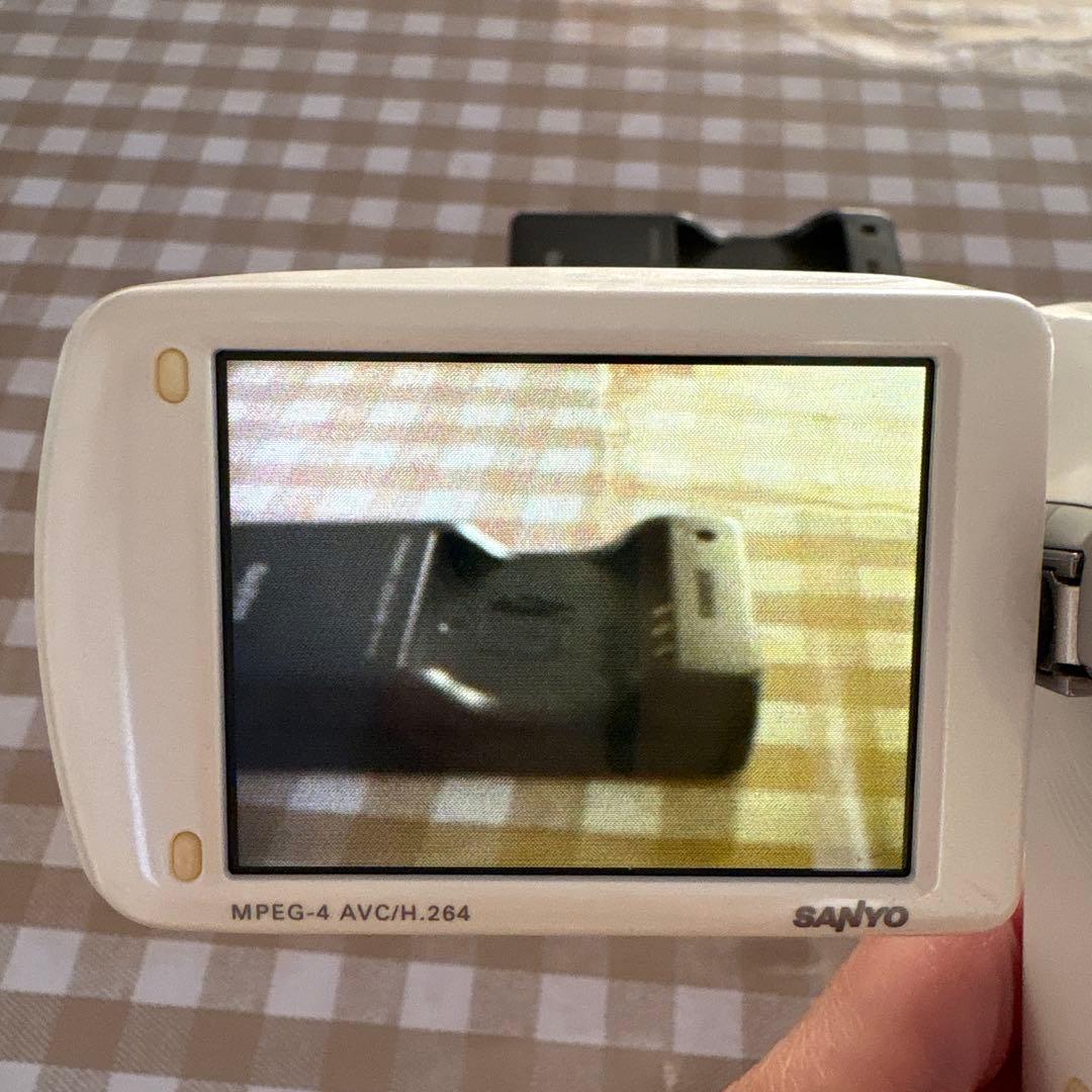 動作品　【Xacti】SANYO デジタルムービーカメラ DMX-CG9(W)