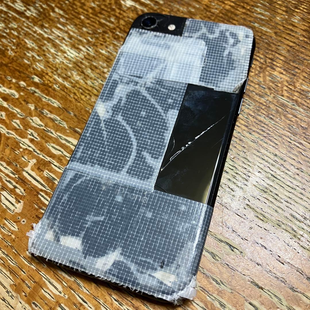 iPhone 8 画面割れ 背面割れ