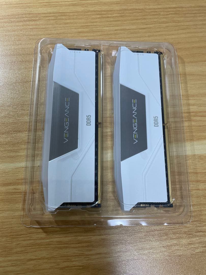 メモリー CORSAIR DDR5-5600MHz 64GB