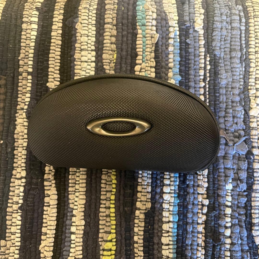 OAKLEY ブラック　サングラスケース付き　9229
