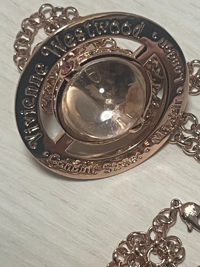 ヴィヴィアン　スモールオブネックレス　ピンクゴールド