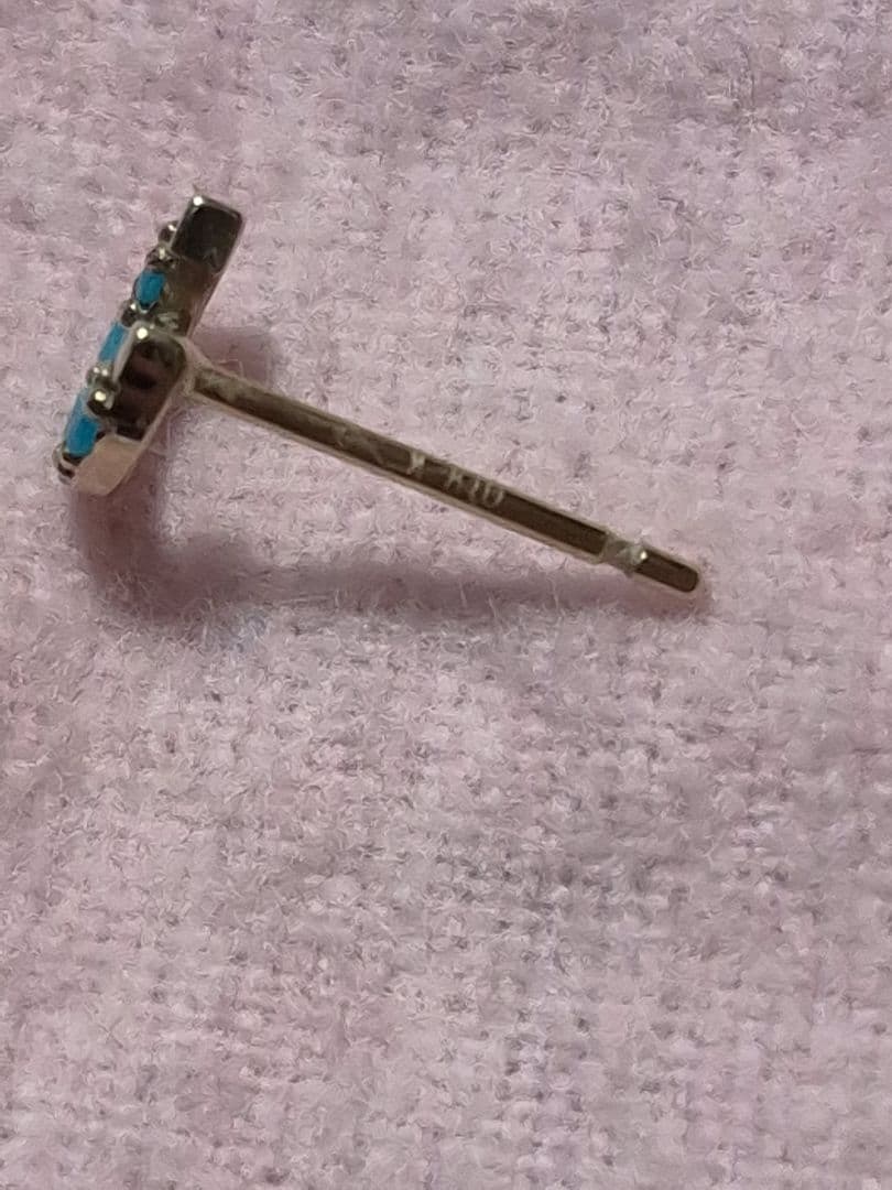 ヴァンドーム青山　K10YG馬蹄シングルピアス　ターコイズ