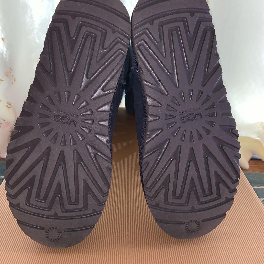 UGG アグ トリプルベイリーボタン・ムートンブーツ