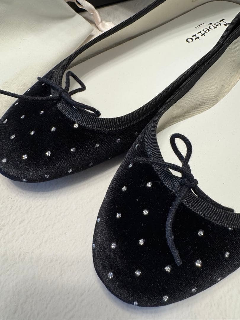 お値下げRepetto ブラックスエードビジューバレエシューズ38新品未使用