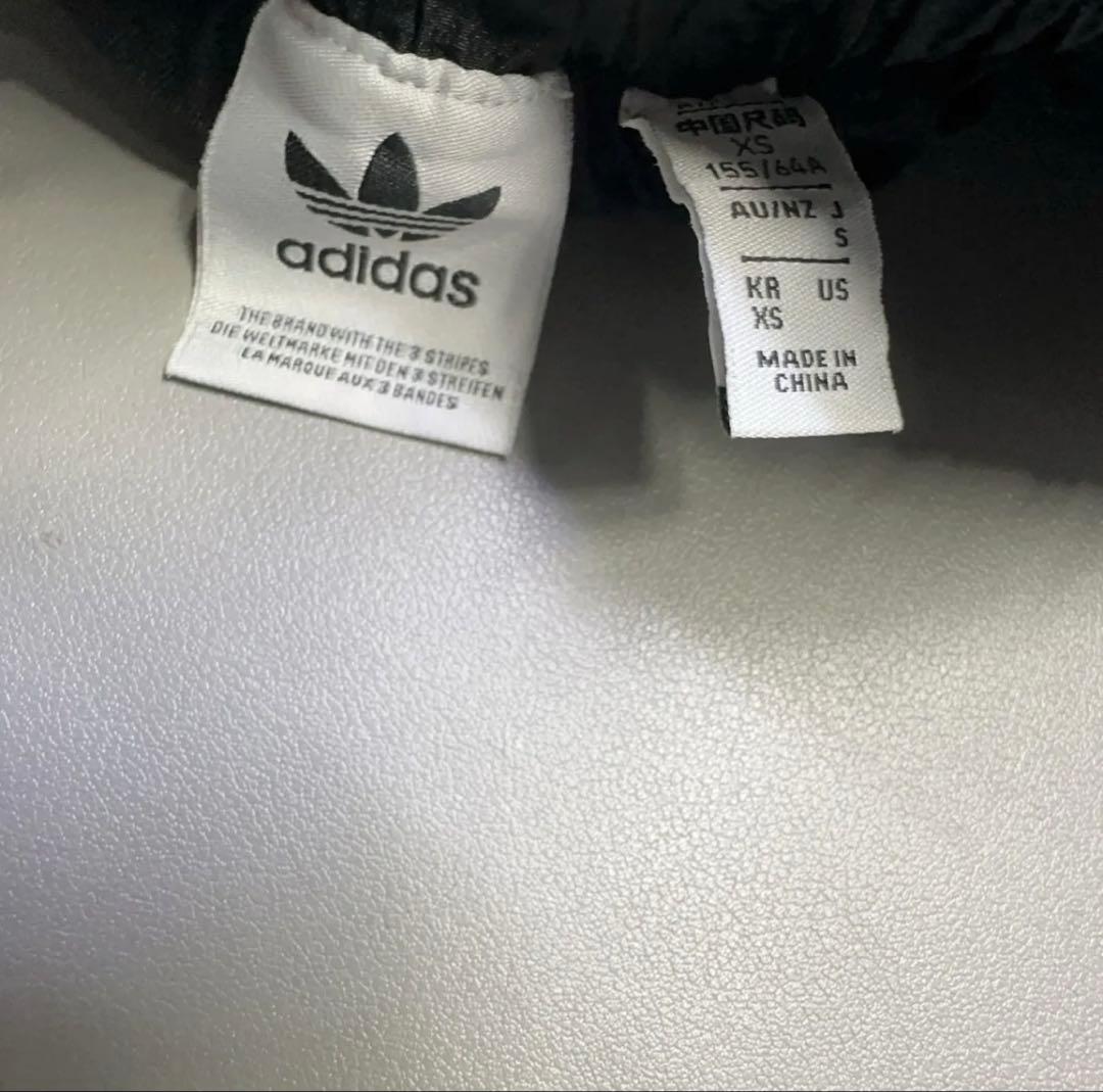 日本未発売 XS Adidasバブルスカート KD8122 ブラック