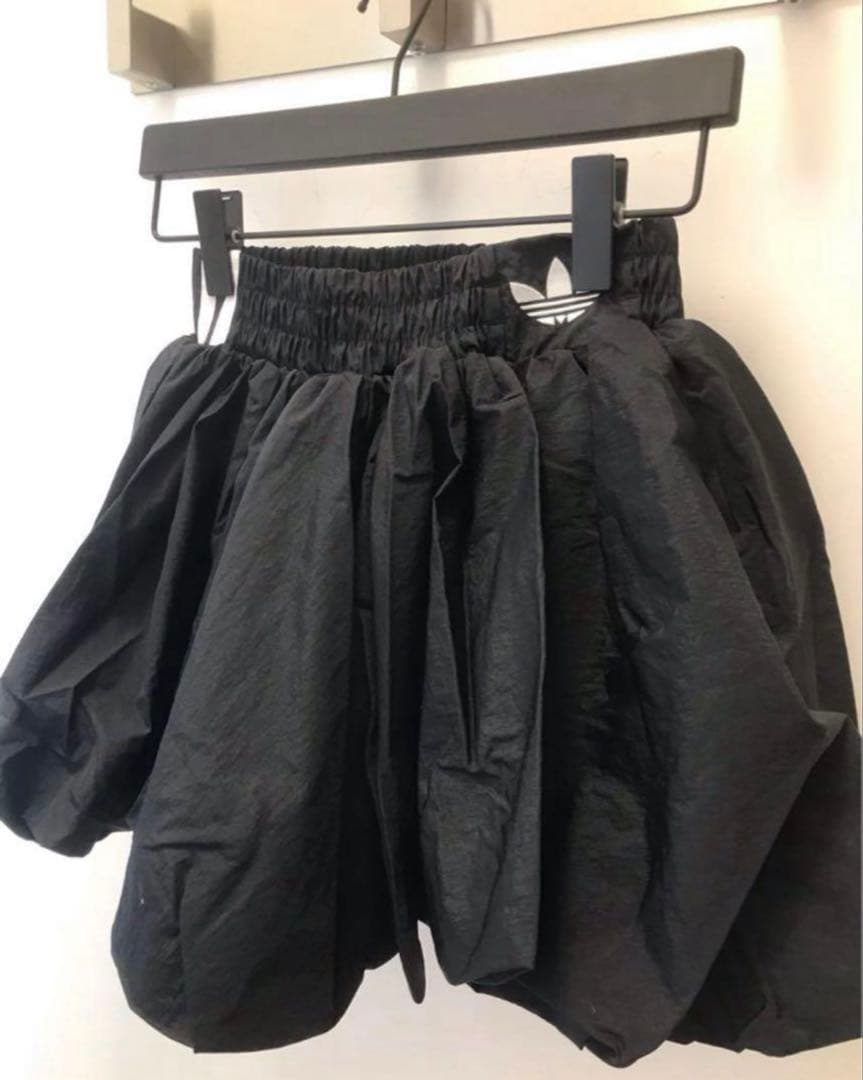 日本未発売 XS Adidasバブルスカート KD8122 ブラック