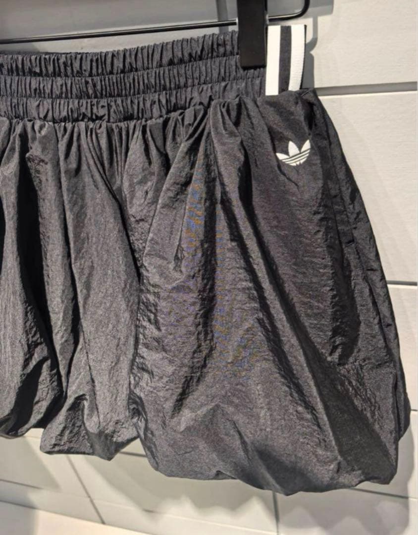 日本未発売 XS Adidasバブルスカート KD8122 ブラック
