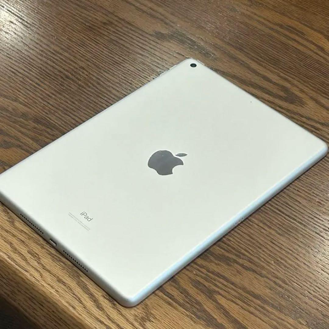 iPad 第7世代 WiFiモデル 128GB シルバー