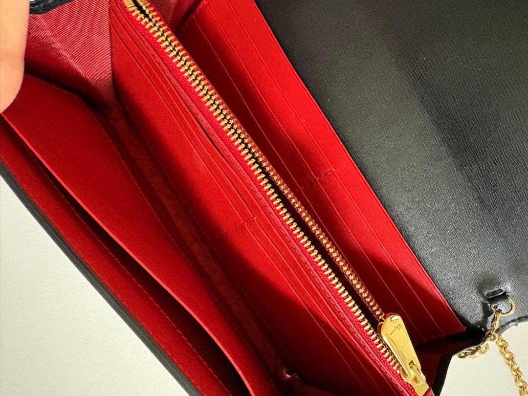 Salvatore Ferragamo フェラガモ チェーンウォレット バッグ