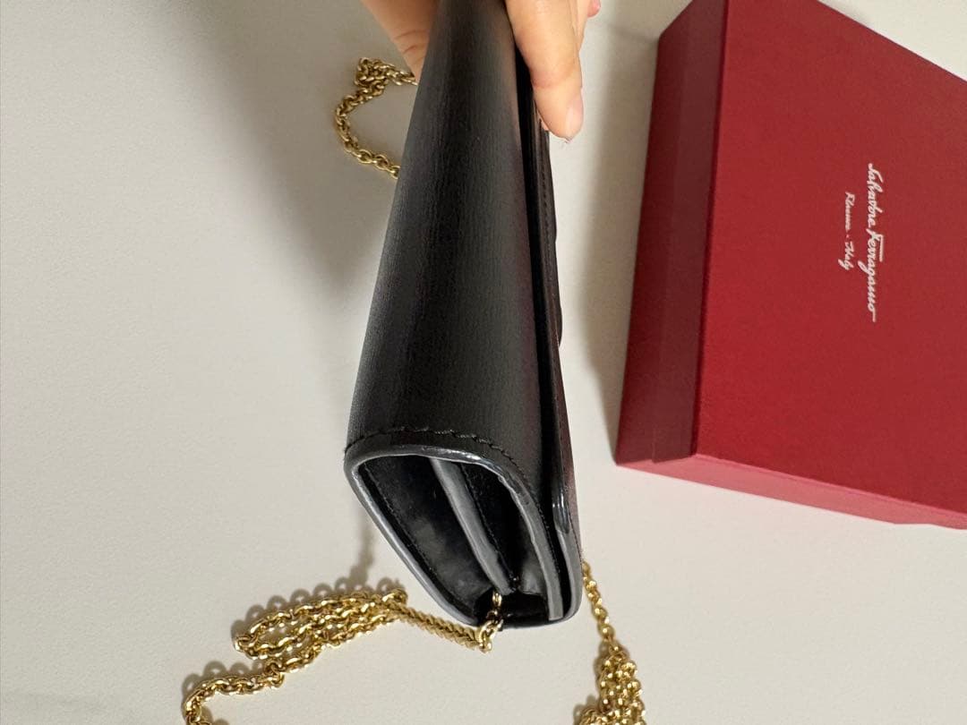 Salvatore Ferragamo フェラガモ チェーンウォレット バッグ