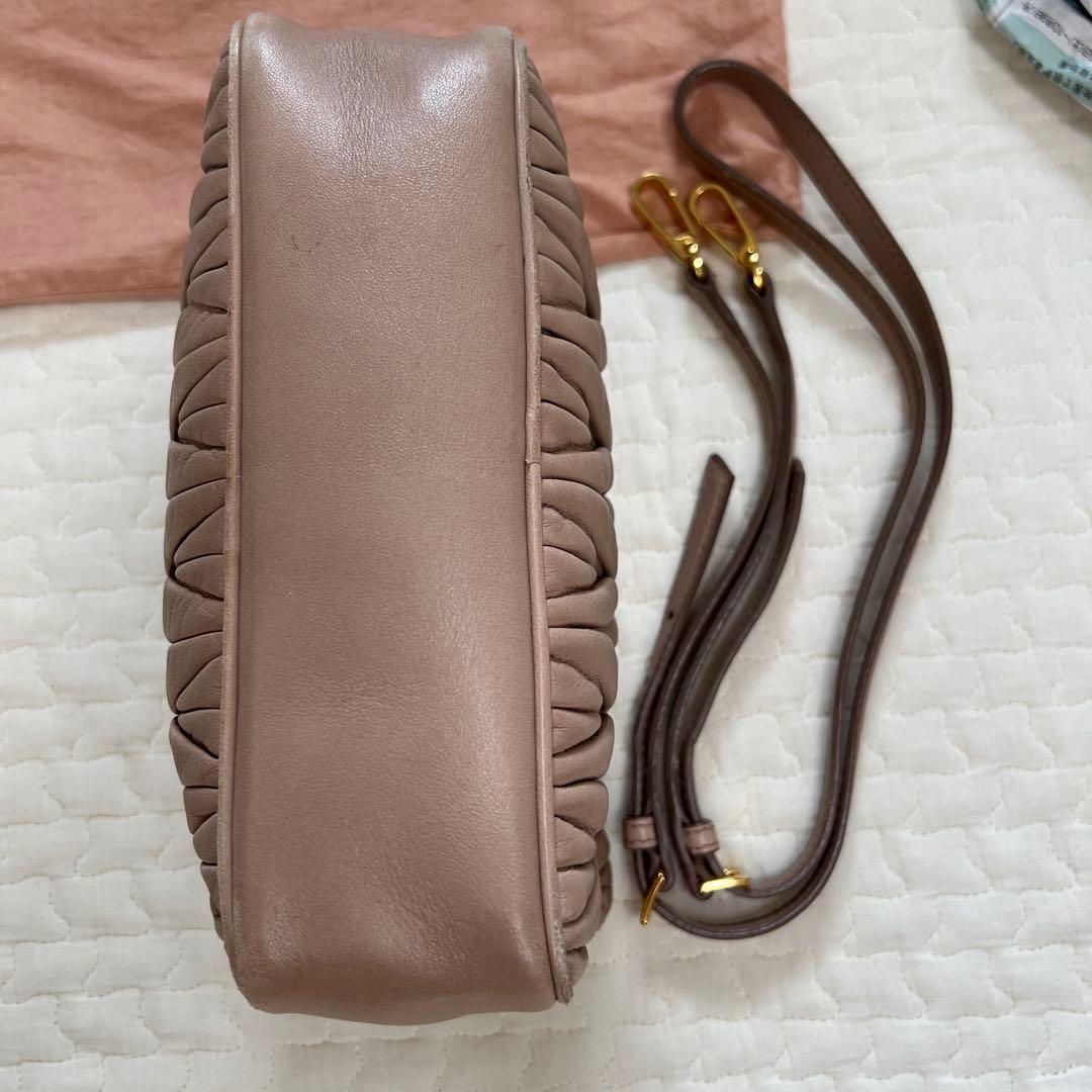 miu miu ショルダーバッグ