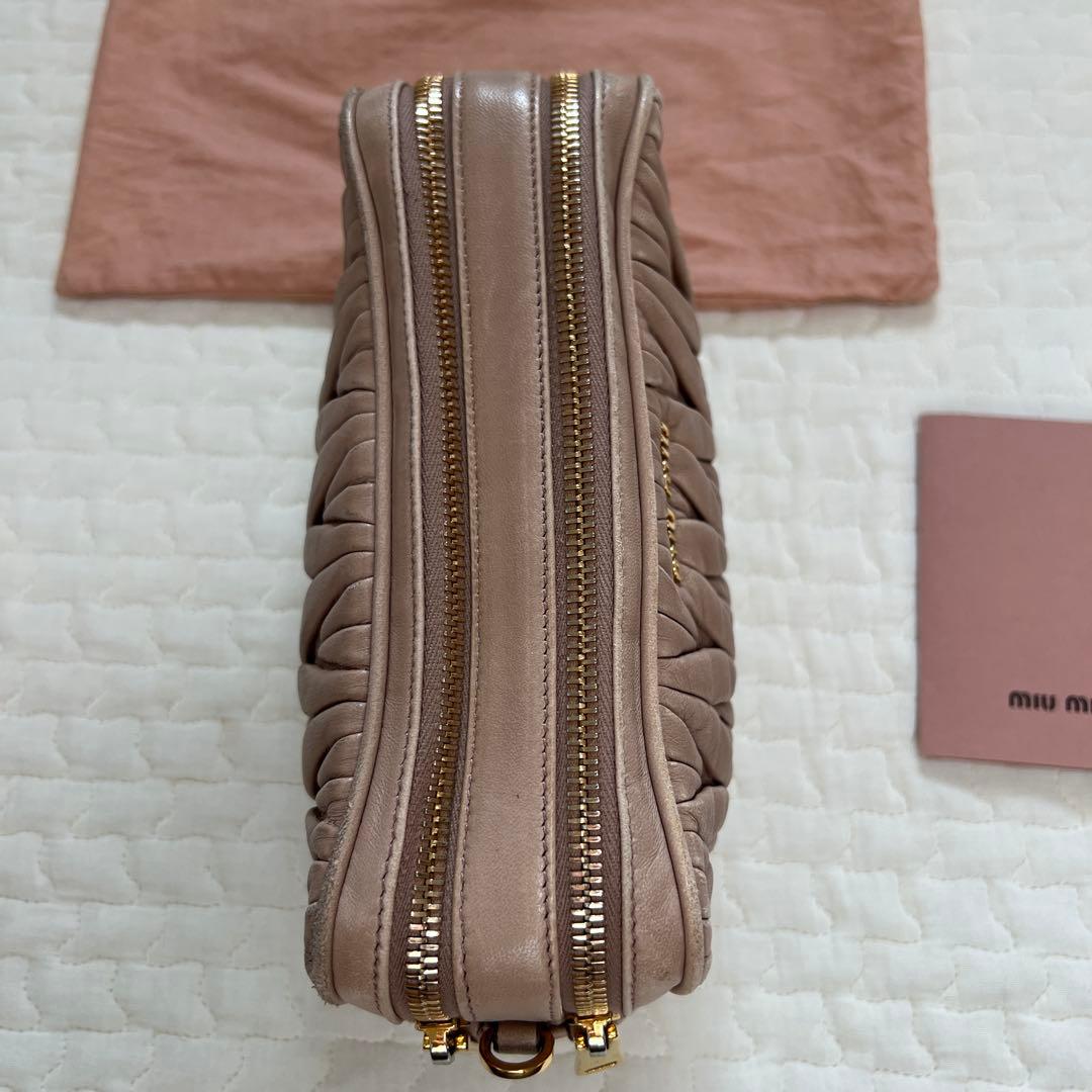 miu miu ショルダーバッグ