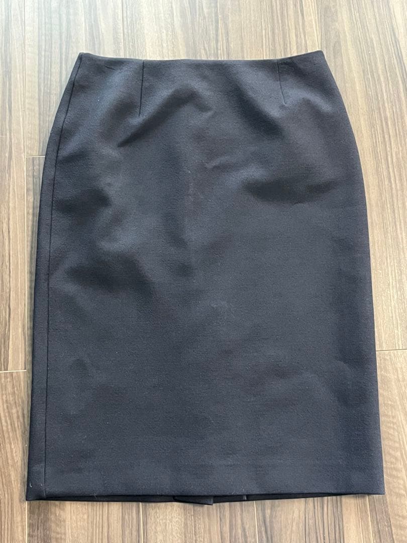 美品　EPOCA ネイビースカートスーツ　濃紺