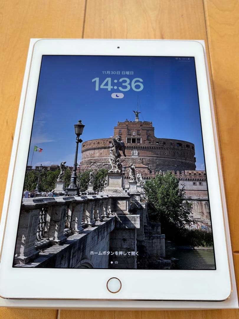 【美品】iPad Pro 9.7インチ　A1673