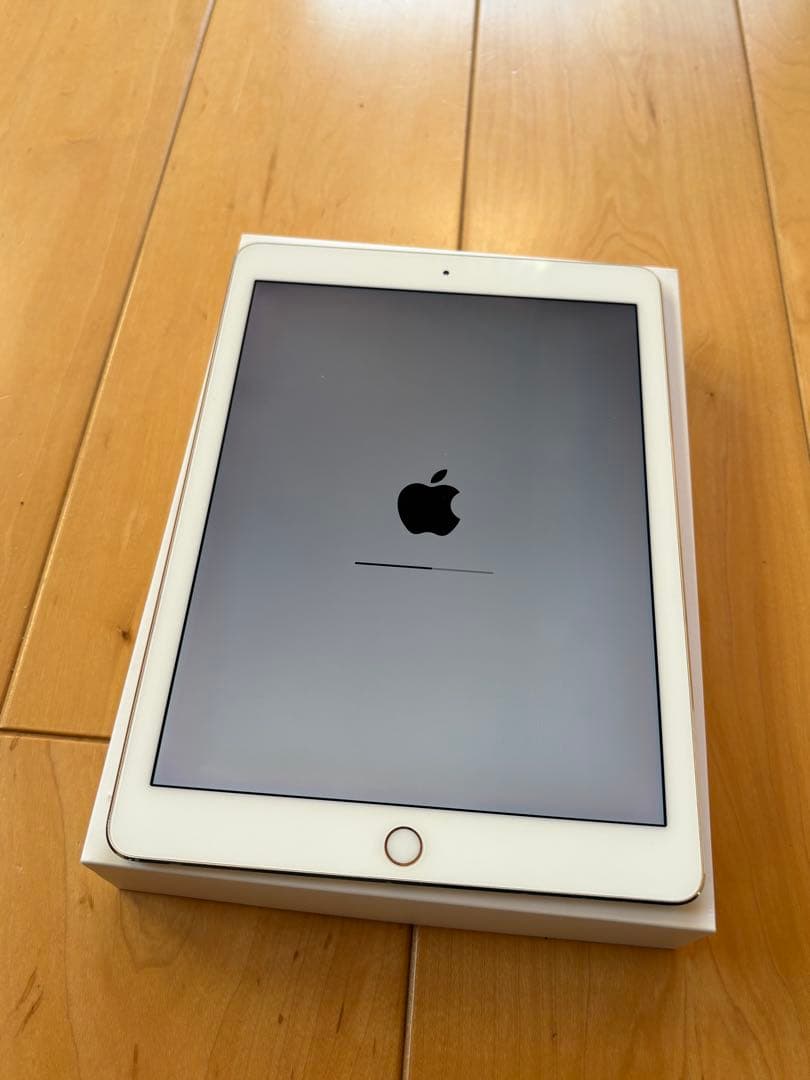 【美品】iPad Pro 9.7インチ　A1673