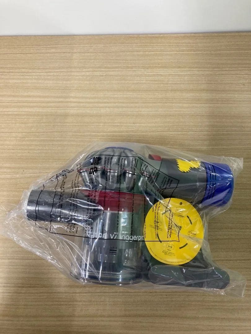 Dyson v7 triggerpro ハンディクリーナー　新品未使用