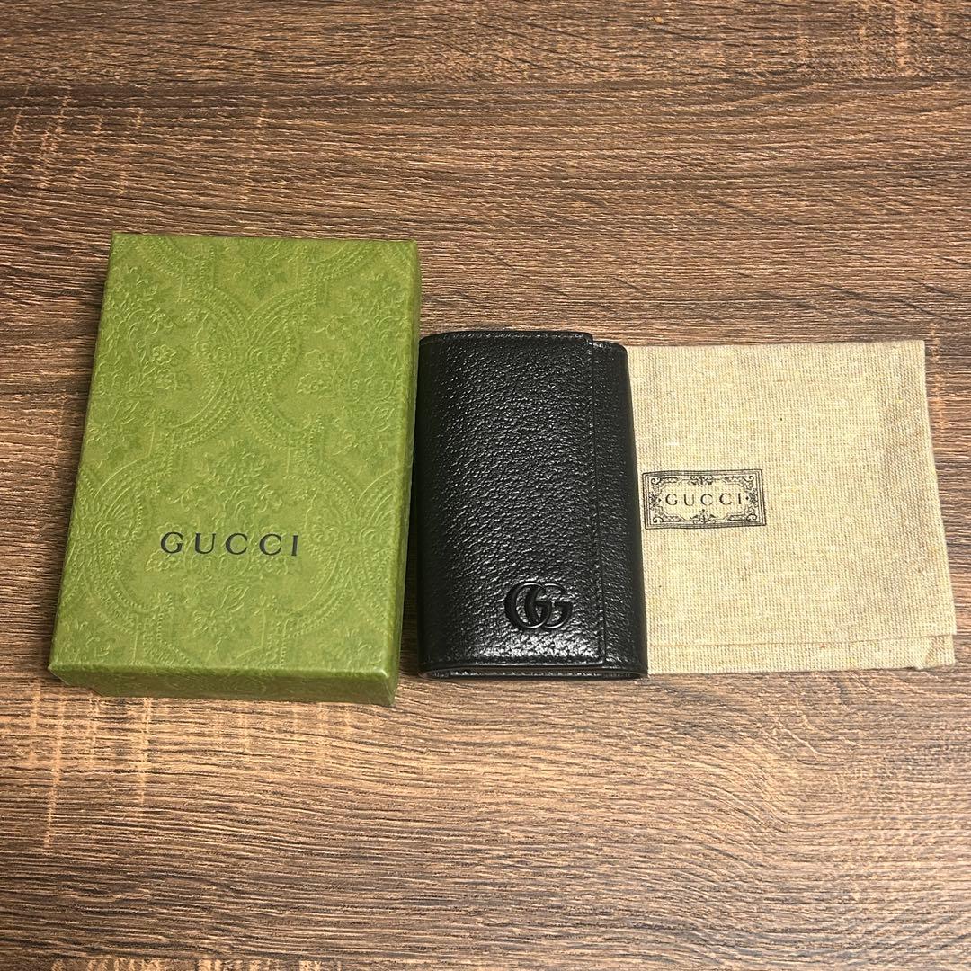 【なな】GUCCI 黒レザーキーケース