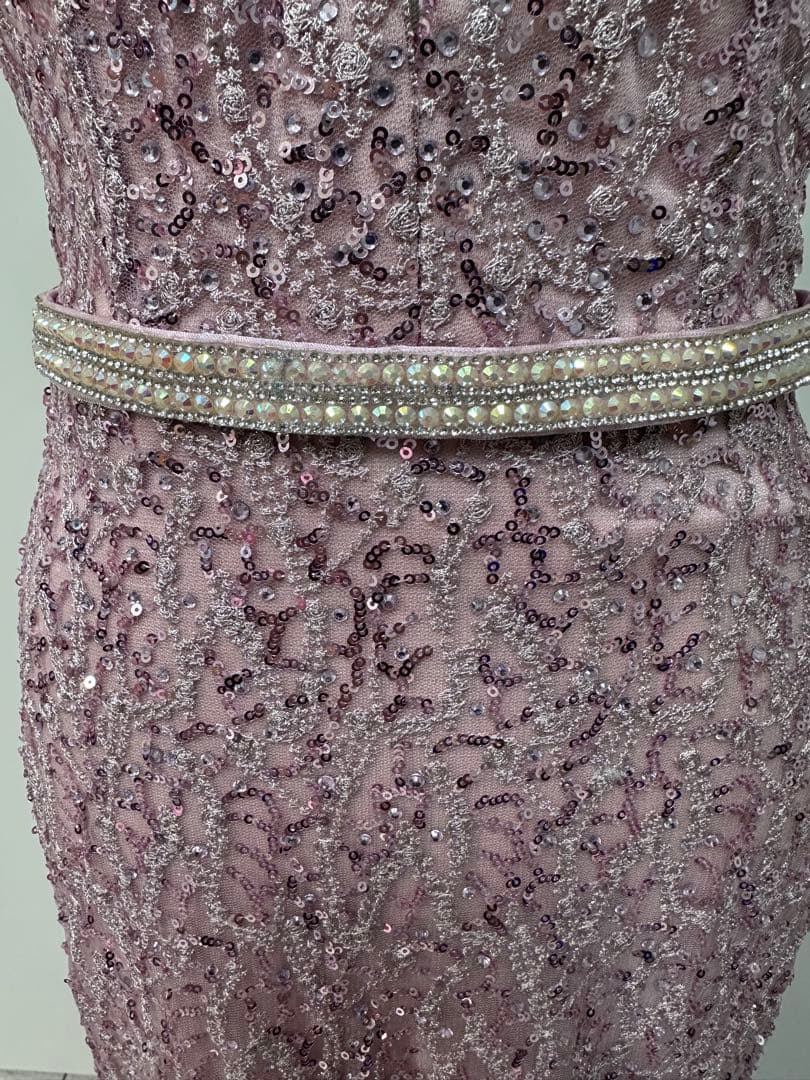 薄いピンク Vネック スパンコールドレス