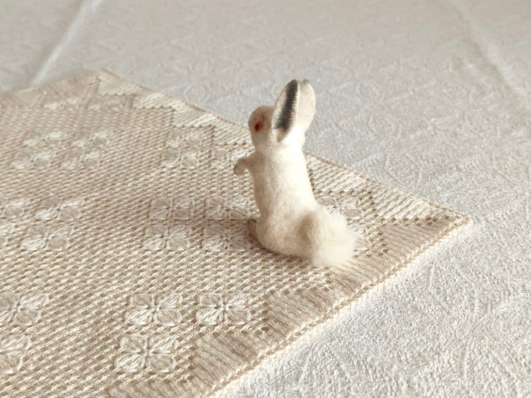 * vintage animal ୨୧ 立ち姿の 可愛い ウサちゃん