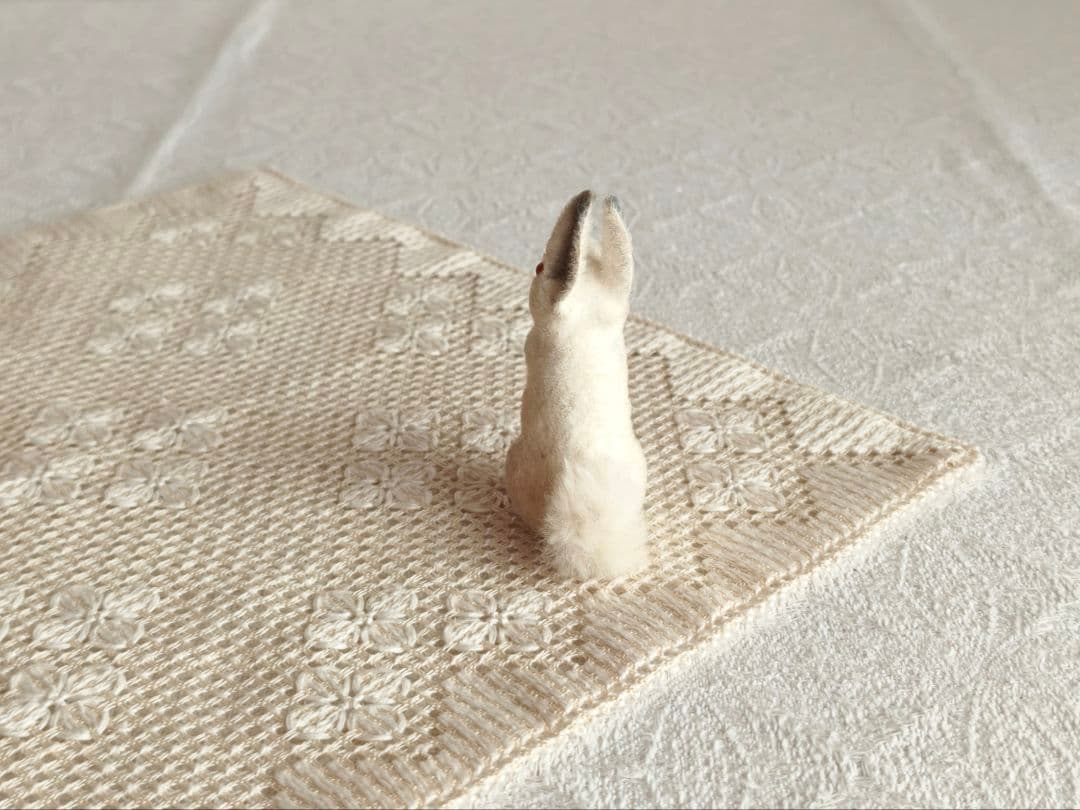 * vintage animal ୨୧ 立ち姿の 可愛い ウサちゃん