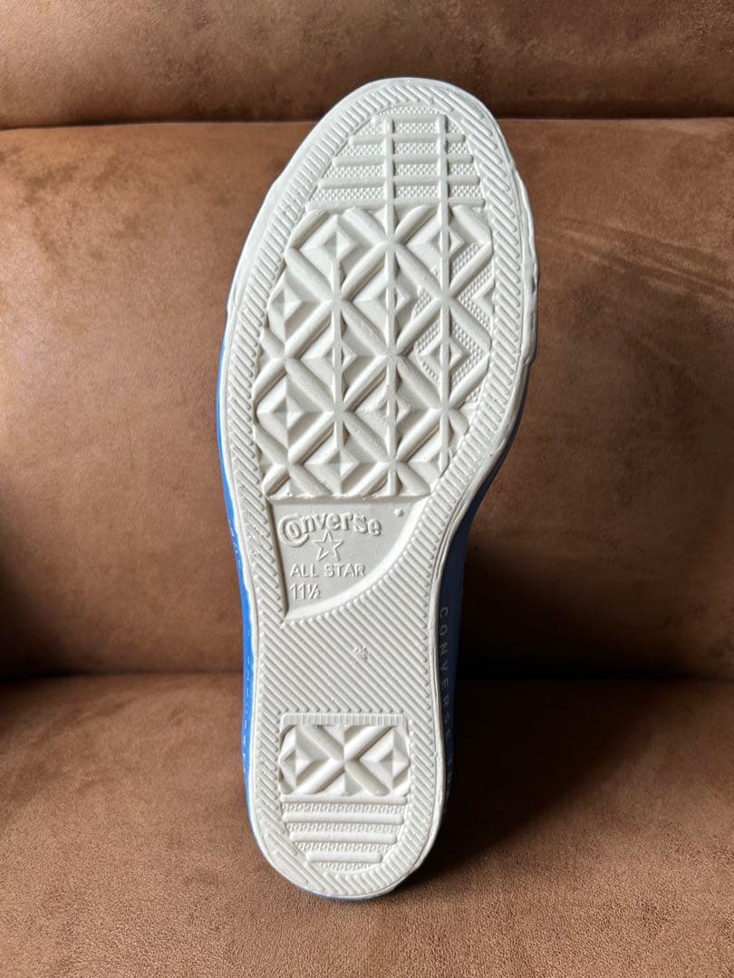 HK様　STARBUCKS CONVERSE TOKYO フラワーベース　花瓶