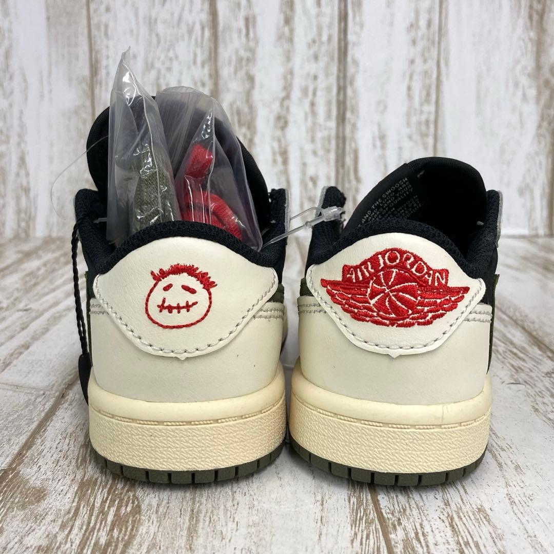 nm-945 トラヴィススコット × NIKE AIR JORDAN1 LOW