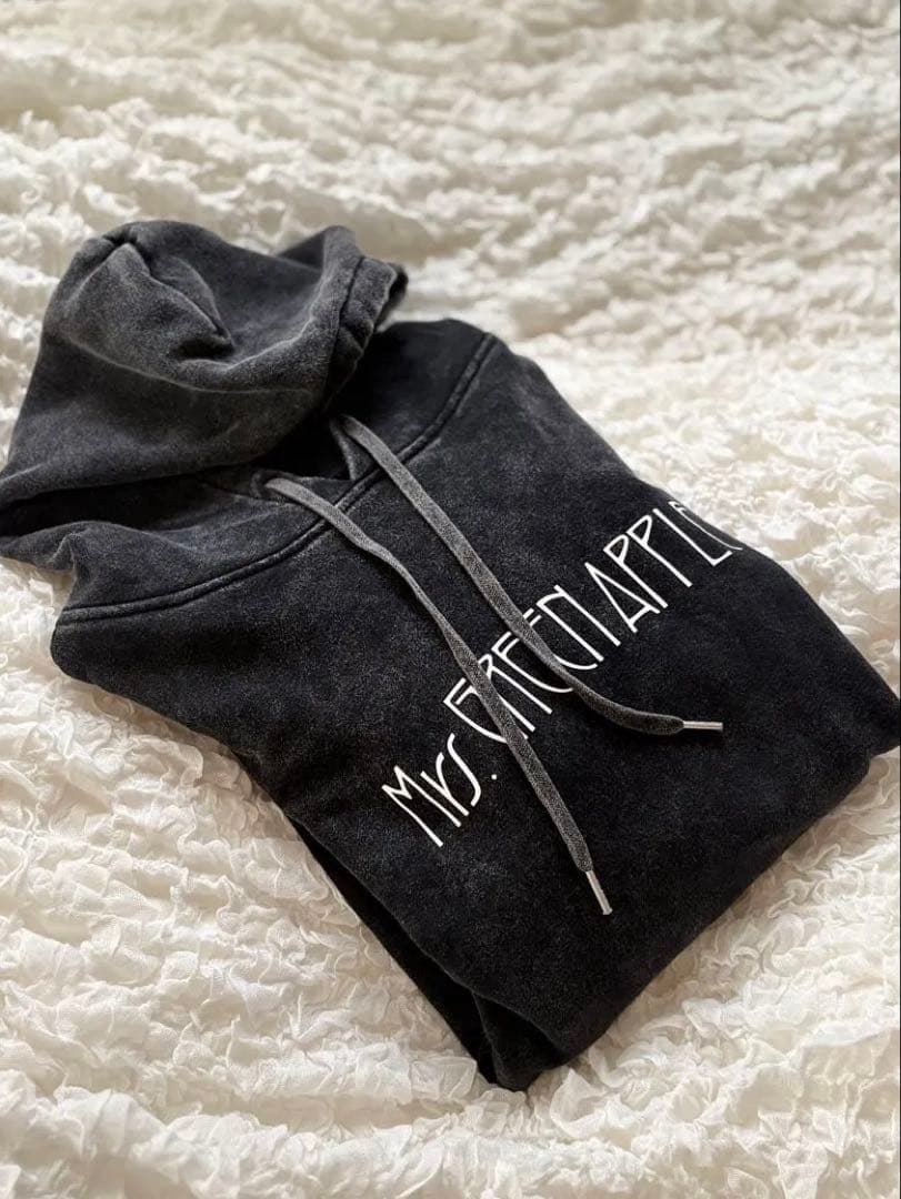 ♥︎未使用に近い一度着用ミセスグリーンアップルバベルの塔フーディMサイズ