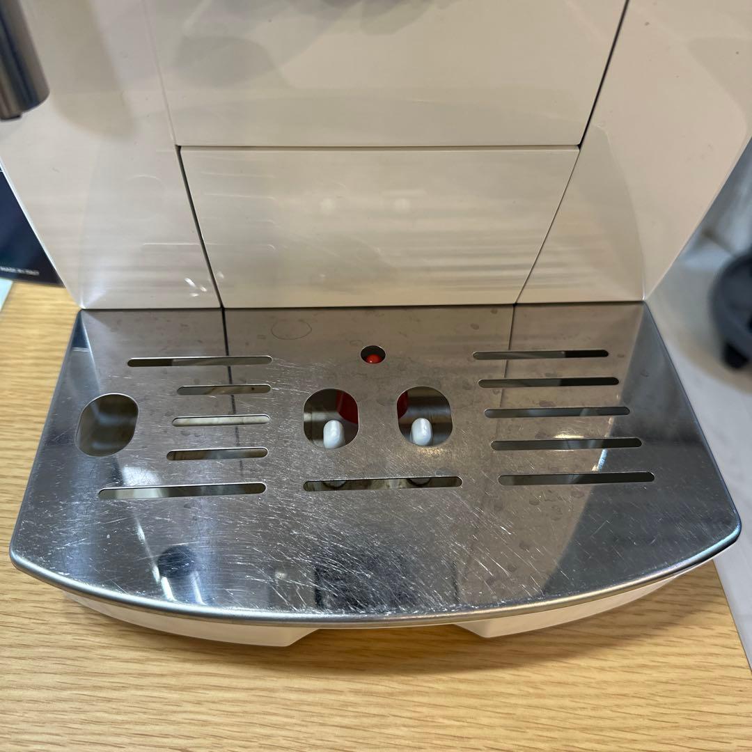 最終値下げ【付属品付き】デロンギ マグニフィカS ECAM23120