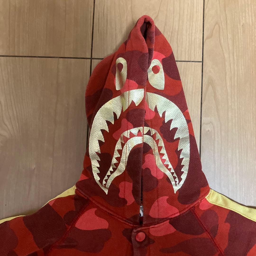 A BATHING APE ロンパースシャーク　アベイシングエイプ ロンパース