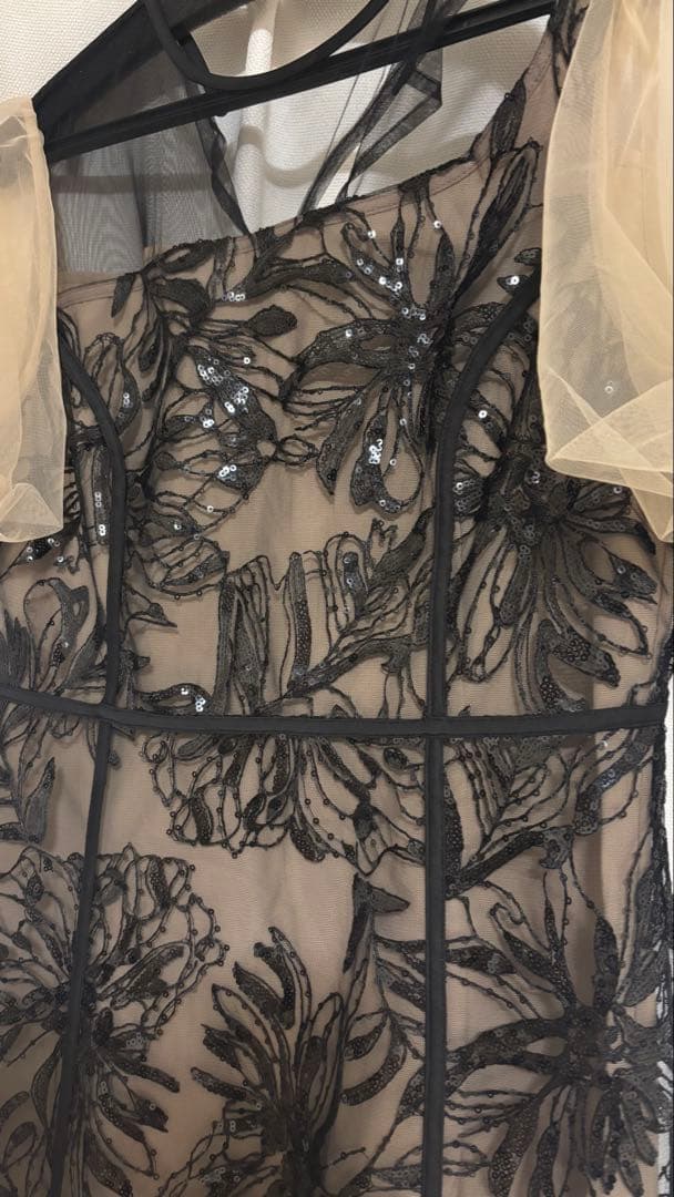 【激安！】エレガントなブラックレースドレス