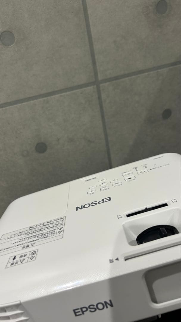 EPSON EB-S05 プロジェクター本体・付属品