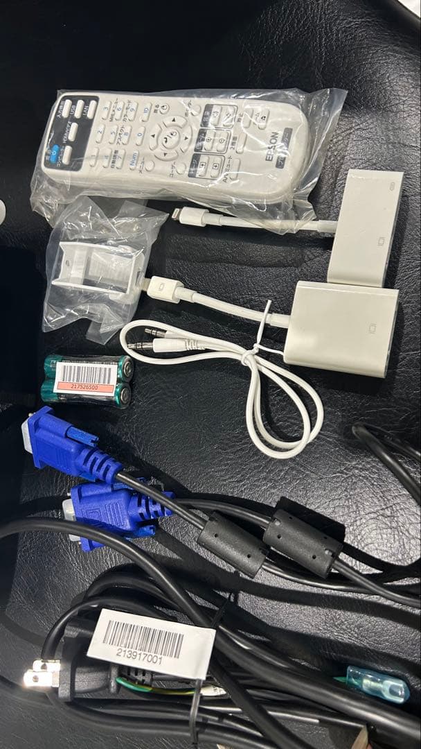 EPSON EB-S05 プロジェクター本体・付属品