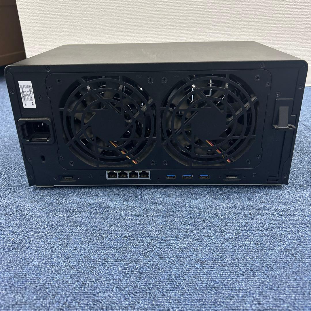 【訳有】Synology DiskStation DS1817＋【送料無料】