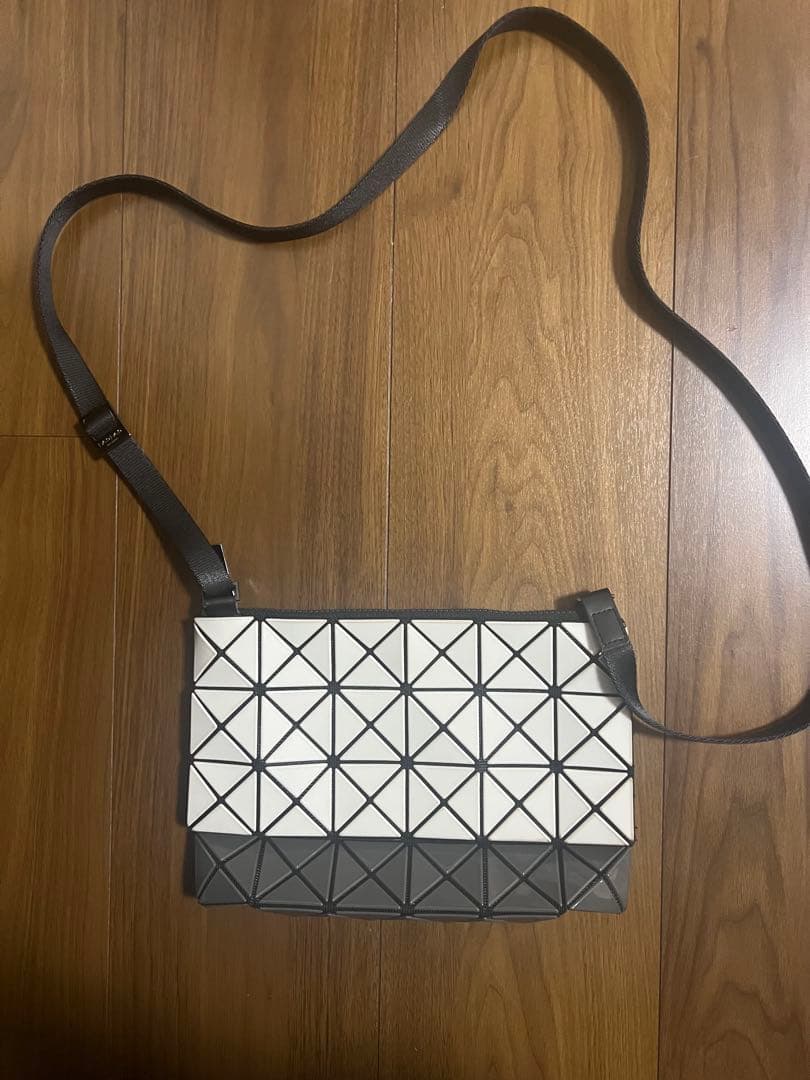 イッセイミヤケ　ショルダーバッグ